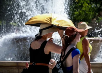 Καιρός: Έρχεται καύσωνας με θερμοκρασίες άνω των 40 βαθμών