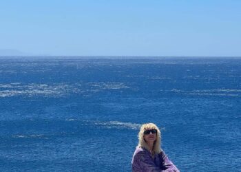 Στην Αστυπάλαια η Ελεωνόρα Ζουγανέλη: «Κάθε φορά με ξετρελαίνει»