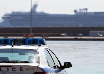 Πειραιάς: Σύλληψη 70χρονου για φωτογράφιση ανηλίκων χωρία άδεια