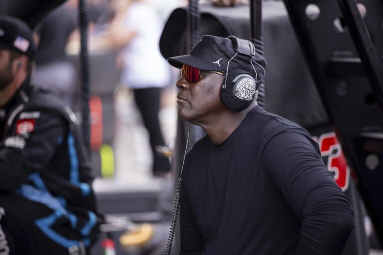 Το απίστευτο φιλοδώρημα που άφησε ο Μάικλ Τζόρνταν σε εστιατόριο στη Βουλιαγμένη