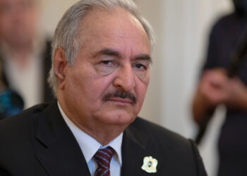 Πώς θα απαντήσει η Ε.Ε. στα παιχνίδια του Χαφτάρ με το μεταναστευτικό;