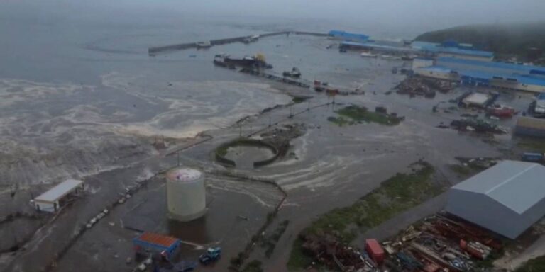 Ρωσία: Ενεργοποιήθηκε ηφαίστειο 1η φορά μέσα σε 600 χρόνια – Νέοι φόβοι για τσουνάμι