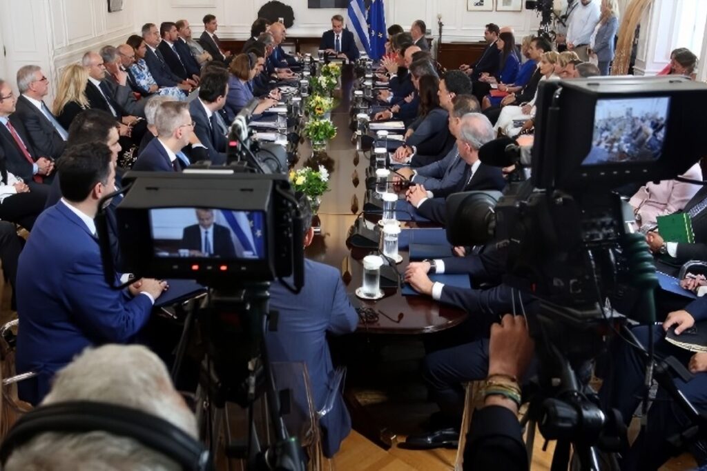 Ποιοι δεν μιλιούνται μεταξύ τους στην κυβέρνηση