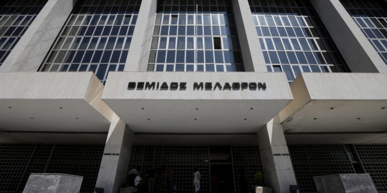 Η κυβέρνηση αγνόησε τους πρώτους σε ψήφους για την ηγεσία του Αρείου Πάγου