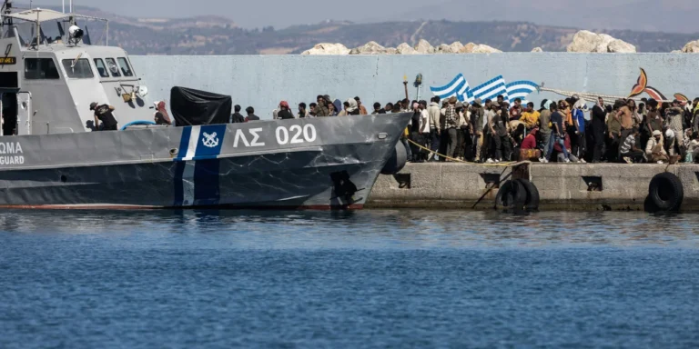 Πως θα αντιμετωπίσει η κυβέρνηση την αύξηση των μεταναστευτικών ροών στην Κρήτη