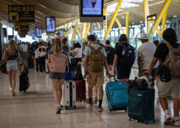 Ισπανία: Κατέρρευσε τμήμα οροφής αεροδρομίου μετά τον σεισμό 5,5 Ρίχτερ