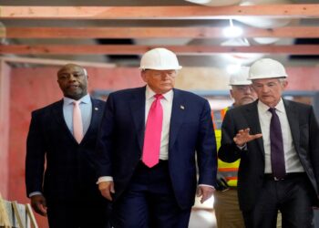 Νέα κόντρα Τραμπ κατά του προέδρου της κεντρικής τράπεζας των ΗΠΑ,  μπροστά στις κάμερες