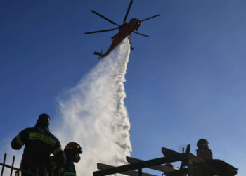 Φωτιά στις Οινιάδες Αιτωλοακαρνανίας