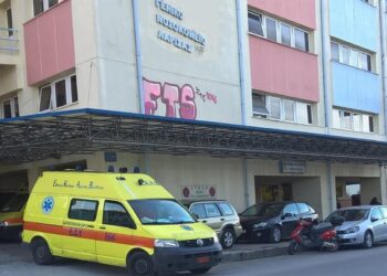 Λάρισα: ΙΧ παρέσυρε και τραυμάτισε δύο νοσηλεύτριες