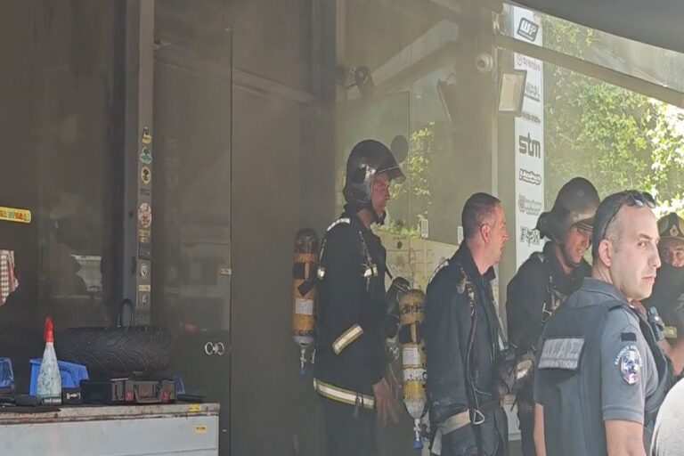 Φωτιά σε επιχείρηση ελαστικών –  Κλειστή η Μιχαλακοπούλου