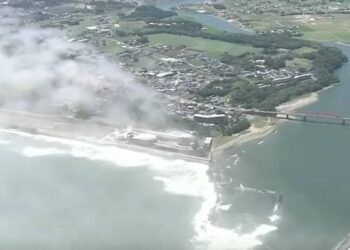 Σεισμός «μαμούθ» στη Ρωσία: Έφτασε το τσουνάμι σε Χαβάη και Αλάσκα – Στην Ιαπωνία ανέβηκαν στις στέγες κτιρίων και περιμένουν να χτυπήσει