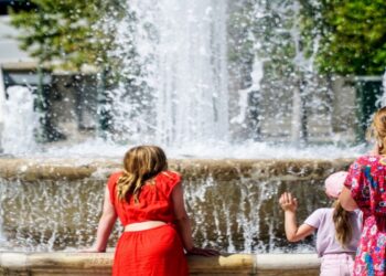 Καιρός: Καύσωνας μέρα 3η – Οι περιοχές που θα «βράσουν» στους 43 βαθμούς Κελσίου