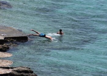 Επικαιροποιήθηκε το έκτακτο δελτίο της ΕΜΥ: Σαββατοκύριακο με 44άρια