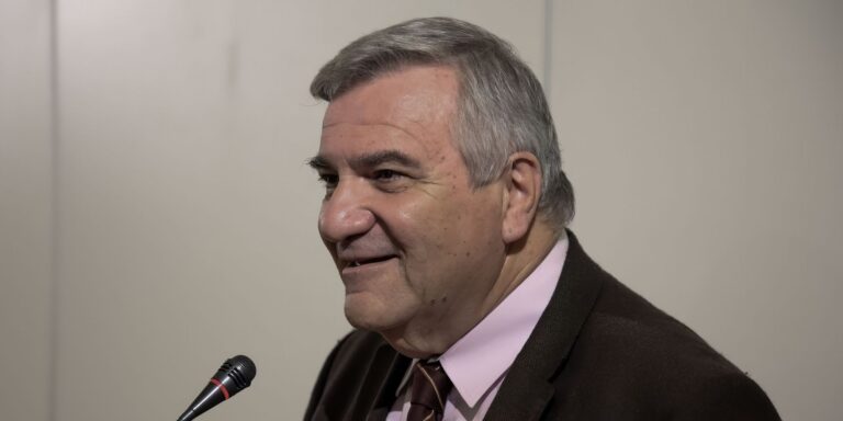 Ο Καστανίδης, οι νοσοκομιακές καραμπόλες και ο γρίφος με τον Αρβανιτίδη