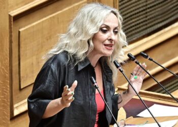 Ποιο είναι το τραγούδι που είπε από το βήμα της Βουλής η Τζώρτζια Κεφαλά