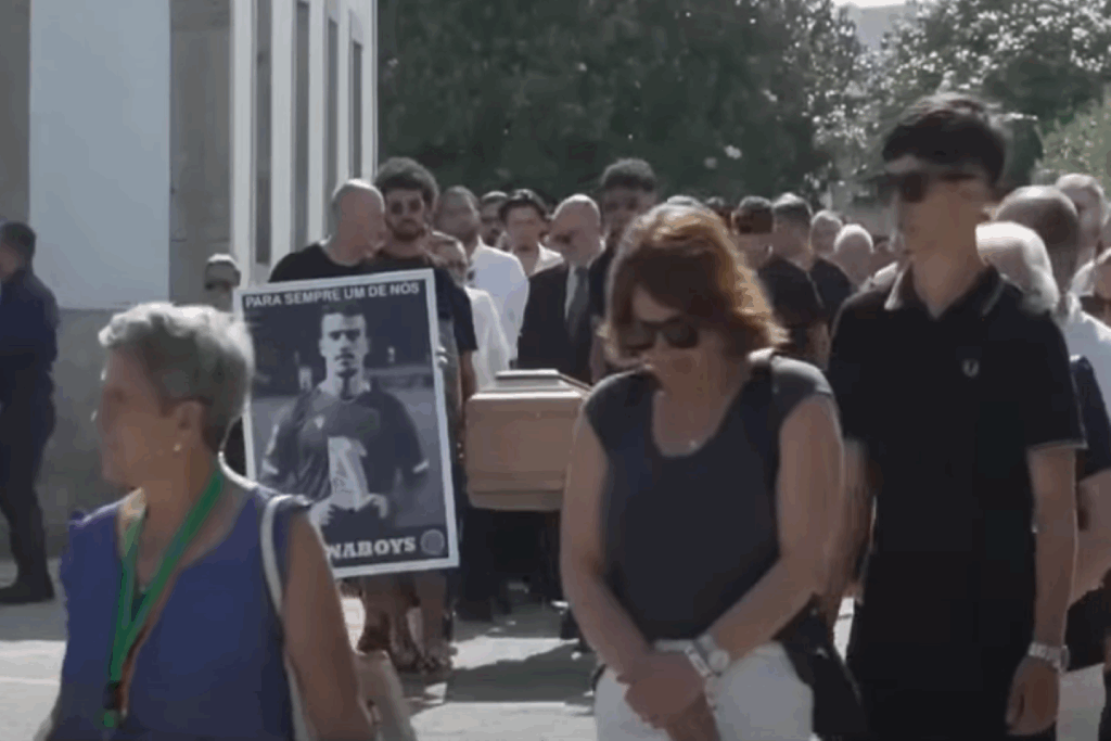 Οδύνη στο τελευταίο αντίο στον Ντιόγκο Ζότα (video)