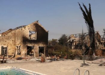 Κύπρος: Συνεχίζει ανεξέλεγκτο να καίει το μέτωπο στο Άρσος Λεμεσού – Σε επιφυλαλή η Μαλιά