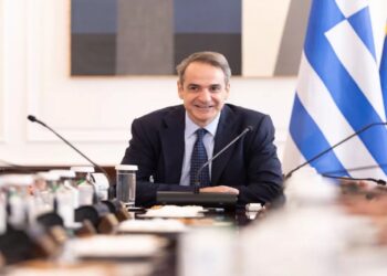 Ο πολιτικός  «καύσωνας» για την κυβέρνηση σε τρία μέτωπα