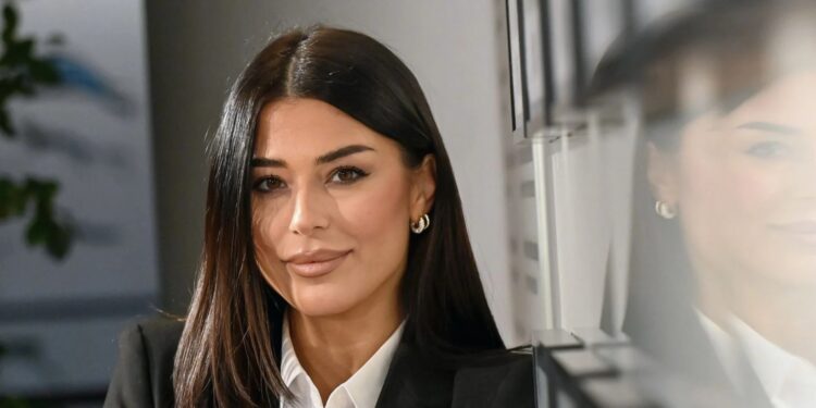 Ακραίο παραλήρημα Λατινοπούλου για μετανάστες: Να μεταφέρονται σε Γυάρο και Μακρόνησο