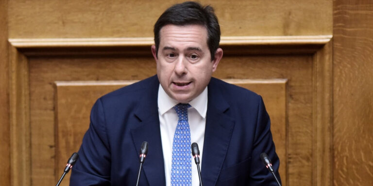 “Η ΝΔ δεν είπε ότι θα φύγει, η ψηφοφορία θα γίνει κανονικά” λέει ο Μηταράκης