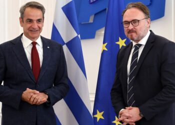 Συνάντηση Μητσοτάκη – Γιόργκενσεν: Στο τραπέζι η φθηνή ενέργεια και η στέγαση