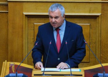 Βουλευτής του ΠΑΣΟΚ καταγγέλλει ότι στέλεχος της ΝΔ τον κλείδωσε σε εργοτάξιο με εντολή εργολάβου