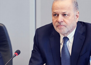 Μυτιληναίος κατά της ΕΕ: «H υπαρξιακή κρίση στην Ευρώπη είναι εδώ»