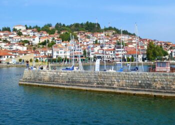 Λίμνη Οχρίδα στην Αλβανία - της Αλβανίας