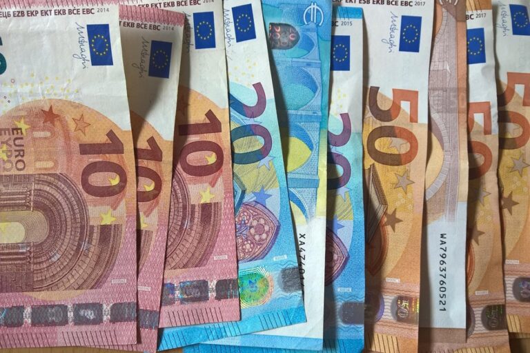 Νέα χαρτονομίσματα ευρώ: Προκηρύχθηκε ο διαγωνισμός – Οι θεματικές και ο τρόπος αξιολόγησης