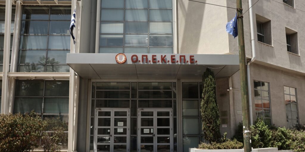 Προανακριτική για ΟΠΕΚΕΠΕ: Ο φόβος των διαρροών στην ΚΟ της ΝΔ «στοιχειώνει» το Μέγαρο Μαξίμου 
