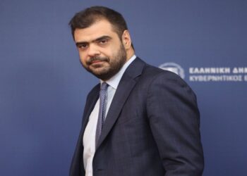 Μαρινάκης κατά Βενιζέλου: «Συγχέει λανθασμένα την απαρτία με την απαιτούμενη πλειοψηφία»