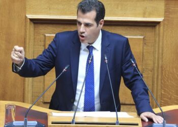Σήμα εκκίνησης για απελάσεις από Πλεύρη: Κινούνται διαδικασίες επιστροφής για το σημερινό κύμα