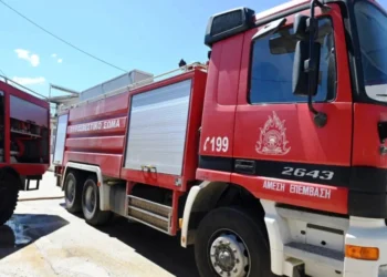 Φωτιά στη Λεωφόρο Κύμης