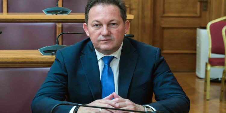 Πέτσας κατά Γεραπετρίτη για τους διπλωματικούς χειρισμούς στις προκλήσεις της Λιβύης