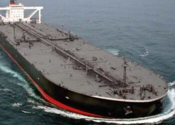 Ποιος φοβάται τα ελληνικά τάνκερ – Θα σπάσουν τις κυρώσεις της ΕΕ κατά της Ρωσίας;