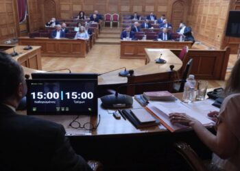 Βουλή: Αποχώρησαν οι βουλευτές ΠΑΣΟΚ και ΣΥΡΙΖΑ από την προανακριτική για Κ. Καραμανλή