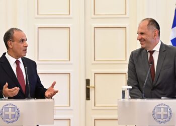 Διπλωματικό Βατερλώ: Οι χαιρετούρες του Γεραπετρίτη με τον Αιγύπτιο ΥΠΕΞ και η αμφισβήτηση της ελληνικής ΑΟΖ