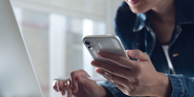 Γαλλία: Στα χνάρια της Αυστραλίας με απαγόρευση social media για παιδιά κάτω των 15