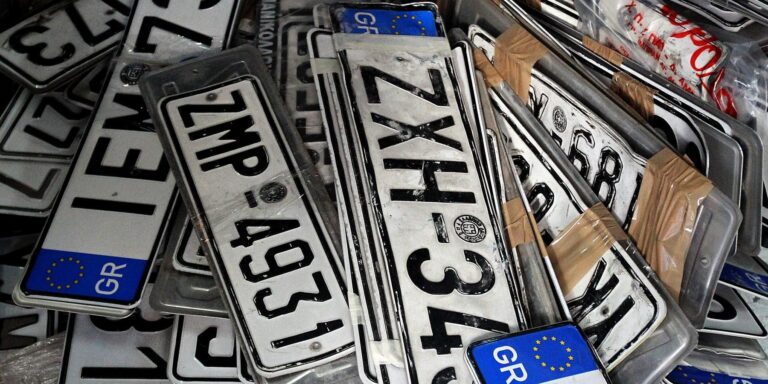Νέα διαδικασία της ΑΑΔΕ για τα οχήματα σε ακινησία: Πώς θα επιβάλλονται τα πρόστιμα