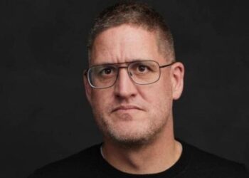 O billionaire Tom Greenwood θύμα τροχαίου στην Μύκονο – Νοσηλεύεται σε ΜΕΘ