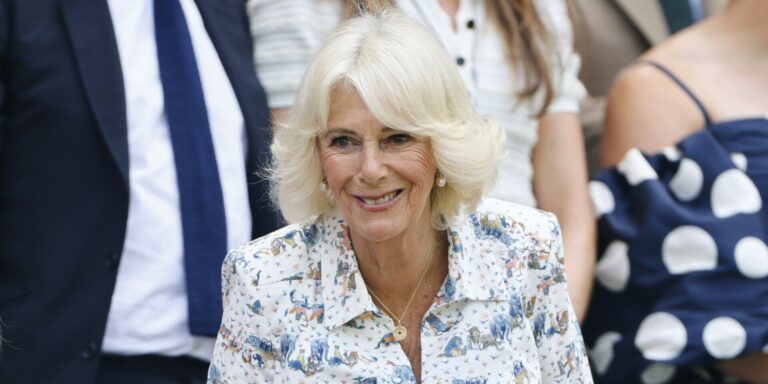 Διακοπές της βασίλισσας Καμίλα στην Ελλάδα με υπερπολυτελές γιοτ δωρητή των Τόρις και αντιδράσεις στη Βρετανία