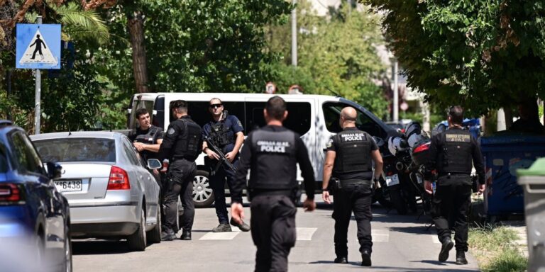 Χαλάνδρι: Απολογείται ο 28χρονος που κατακρεούργησε με 15 μαχαιριές την 47χρονη