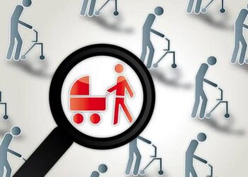 Δημογραφική βόμβα στην Ελλάδα: Για 3 ακόμη δεκαετίες θα… λιγοστεύουμε και θα… γερνάμε – Τι φταίει