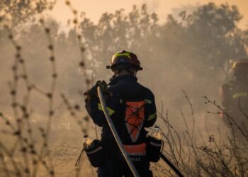 Πυροσβεστική: 152 νέες πυρκαγιές το τελευταίο 48ωρο – Το 112 έστειλε 34 μηνύματα την Τρίτη