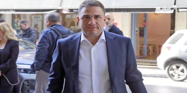 Κώστας Τσουκαλάς: «Η πλειοψηφία βλέπει να γίνεται ένα οικονομικό πάρτι λίγων, αλλά η ίδια να μην βγάζει τον λογαριασμό»
