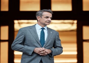 Politico κατά Μητσοτάκη για σκάνδαλο ΟΠΕΚΕΠΕ: «Μπλοκάρει έρευνα για υπουργούς που είναι ύποπτοι για παρατυπίες»