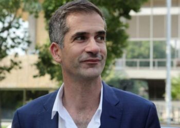 Πώς ο Μπακογιάννης άδειασε τον θείο του τον Μητσοτάκη