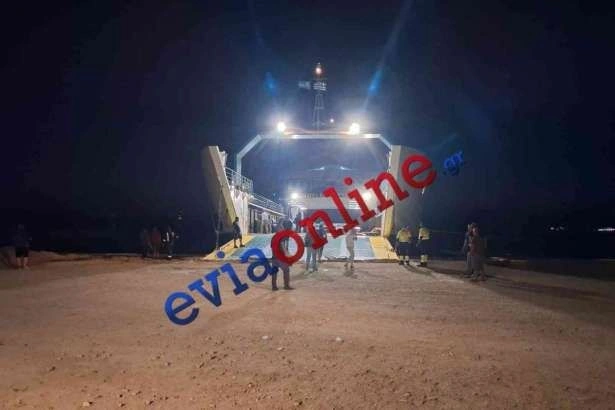 Νέα Στύρα: Ρυμουλκήθηκε το φέρι μποτ – Ομαδικές μηνύσεις καταθέτουν οι επιβάτες – Τι δήλωσε επιβαίνουσα δικηγόρος (βίντεο)