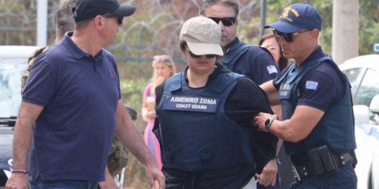 Παλαιό Φάληρο: Προφυλακίστηκε η 32χρονη – Ψυχρή και ανέκφραστη ενώπιον του ανακριτή μιλούσε για τον θάνατο της μικρής