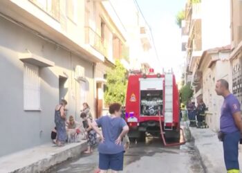 Φωτιά σε μονοκατοικία στη Δραπετσώνα